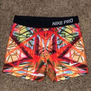 Orange / Geometric Pattern Nike Pros